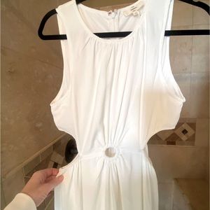 Women’s Midi Size Medium White Vacation dress cut out sleeveless